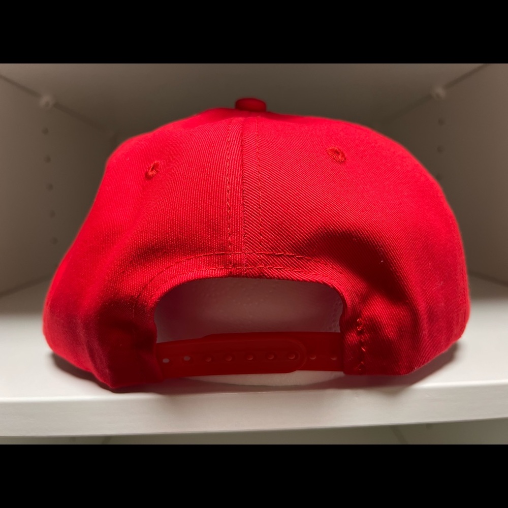 Red hat - Picture 2 of 3
